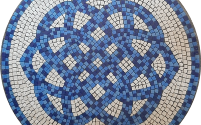 TALLER DE MOSAICO «MESA CON MOTIVO CELTA»